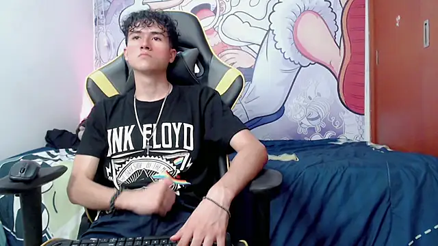 johnny cagee online show from December 18, 8:20 am