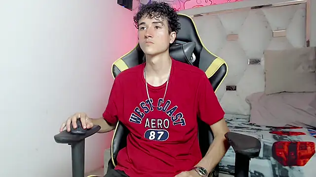 johnny cagee online show from October 2, 4:30 am