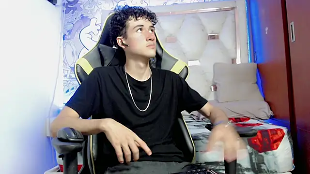 johnny cagee online show from October 10, 4:44 am