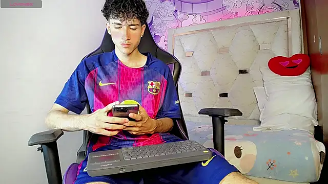 johnny cagee online show from March 22, 4:16 am