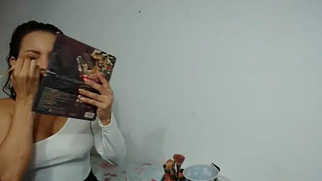 Agatha browser online show from March 30, 1:23 pm