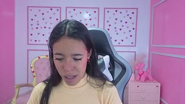 Snapshot of stephania_t chatting on September 29, 11:37 am stephania t online show from September 29, 11:37 am