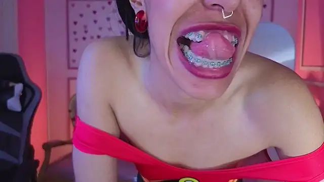 Snapshot of stephania_t chatting on October 4, 2:37 pm stephania t online show from October 4, 2:37 pm