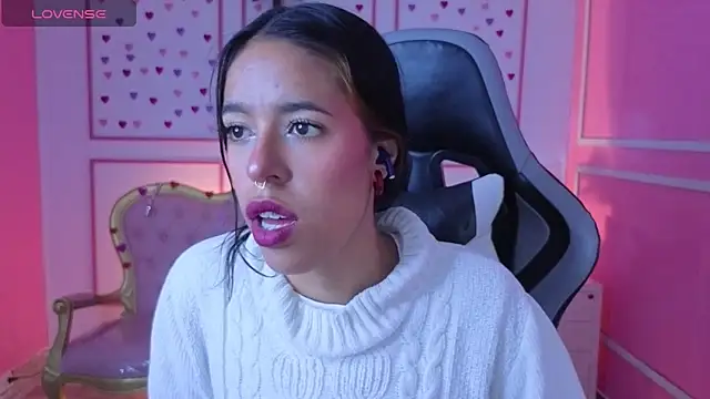 Snapshot of stephania_t chatting on October 17, 11:57 am stephania t online show from October 17, 11:57 am