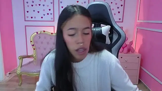 Snapshot of stephania_t chatting on October 21, 12:28 pm stephania t online show from October 21, 12:28 pm