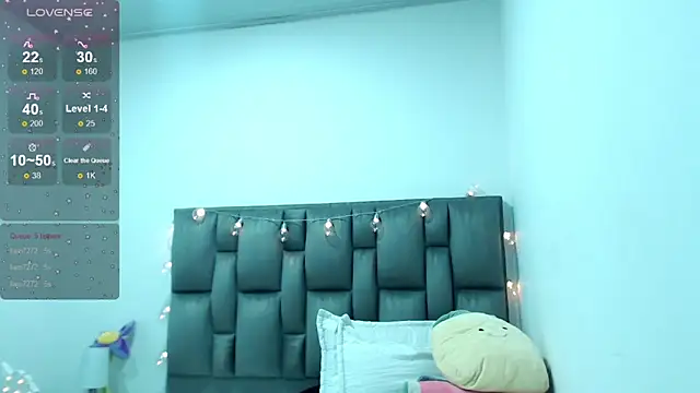 Snapshot of julz_03 chatting on December 9, 11:24 pm julz 03 online show from December 9, 11:24 pm