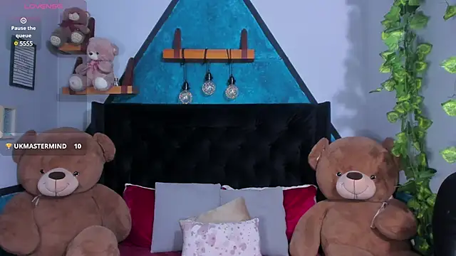  Sophie  miller online show from January 7, 10:52 pm