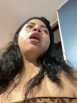 Elaa euphoria online show from December 21, 8:32 pm