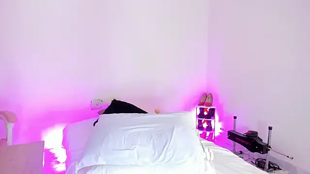 Pammela Smith online show from February 21, 12:27 am