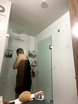 Snapshot of Effyvice13 chatting on December 22, 9:34 pm Effyvice13 online show from December 22, 9:34 pm