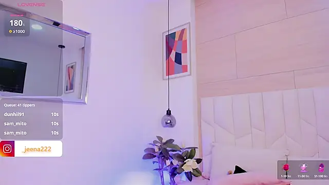 SaraMonroe1 online show from January 20, 10:37 pm