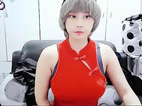 yourz tw online show from December 17, 9:32 pm