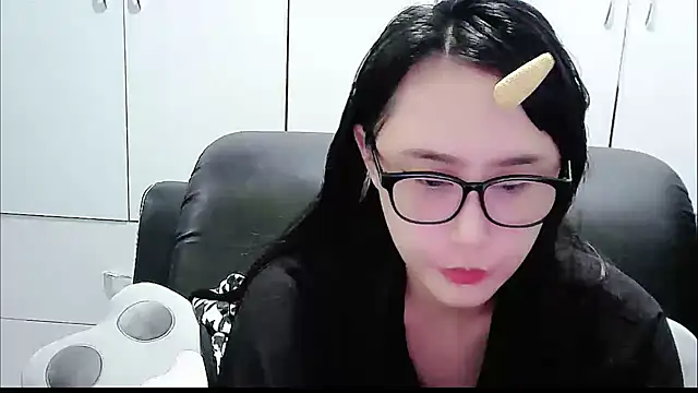 yourz tw online show from March 10, 9:36 am