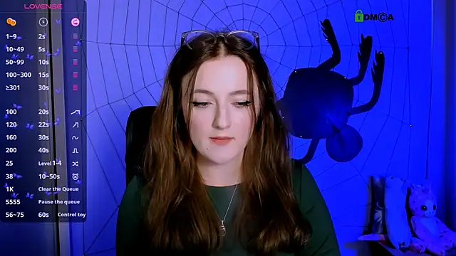 luna berryy online show from October 29, 8:43 pm