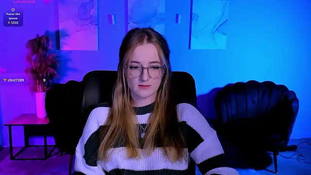 Snapshot of luna_berryy chatting on March 11, 8:15 pm luna berryy online show from March 11, 8:15 pm