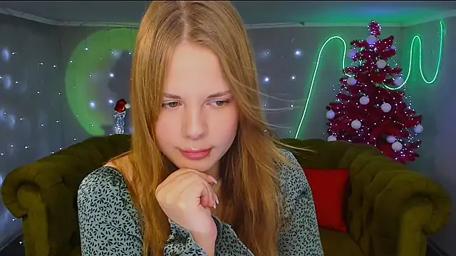 holy kitty online show from December 4, 9:29 am