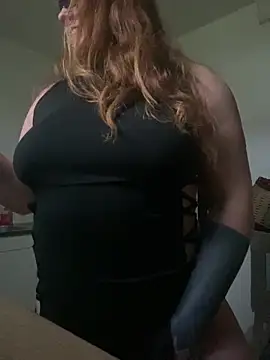 Snapshot of XtentationMG chatting on February 2, 8:13 am XtentationMG online show from February 2, 8:13 am