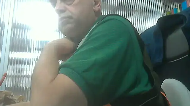 Snapshot of pantomax chatting on June 17, 12:35 am pantomax online show from June 17, 12:35 am