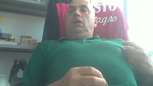 Snapshot of pantomax chatting on August 1, 11:53 am pantomax online show from August 1, 11:53 am