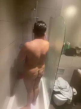 Snapshot of hornydesib69 chatting on February 22, 5:13 pm hornydesib69 online show from February 22, 5:13 pm