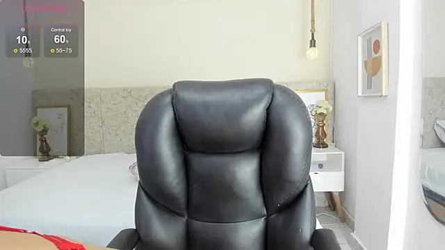 giiiia  online show from January 13, 6:38 pm