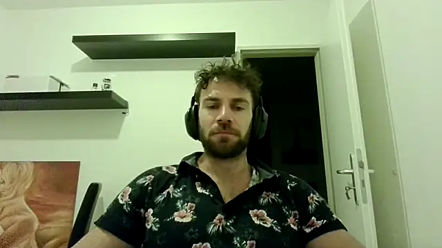 alpha-hunk online show from September 25, 7:06 pm