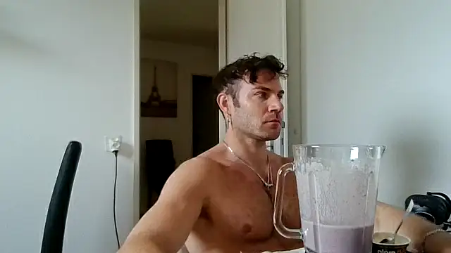 Snapshot of alpha-hunk chatting on April 1, 10:16 am alpha-hunk online show from April 1, 10:16 am