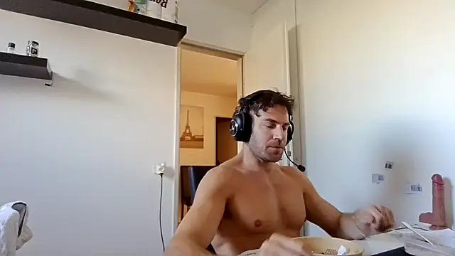 Snapshot of alpha-hunk chatting on April 4, 2:58 pm alpha-hunk online show from April 4, 2:58 pm