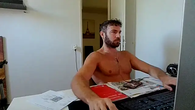 Snapshot of alpha-hunk chatting on June 14, 9:55 am alpha-hunk online show from June 14, 9:55 am