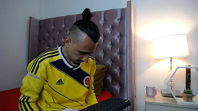 Sr Magnus  online show from October 7, 7:27 am