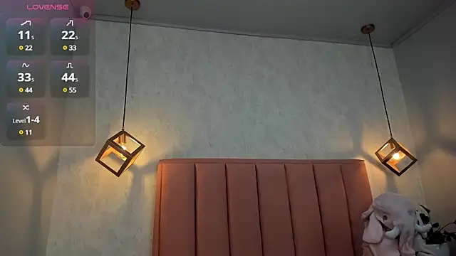 Snapshot of MAYROBERTSS chatting on January 17, 12:21 pm MAYROBERTSS online show from January 17, 12:21 pm