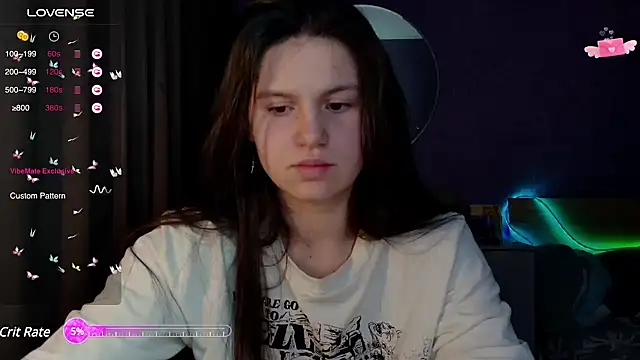bellaelya online show from February 11, 2:13 pm