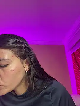 aurora divine online show from February 7, 1:48 pm