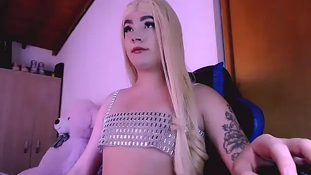 Snapshot of bubble_red chatting on February 21, 9:16 pm bubble red online show from February 21, 9:16 pm