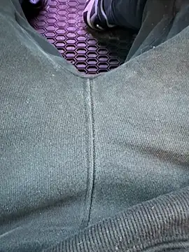 bigbeast19393 online show from January 12, 1:05 pm