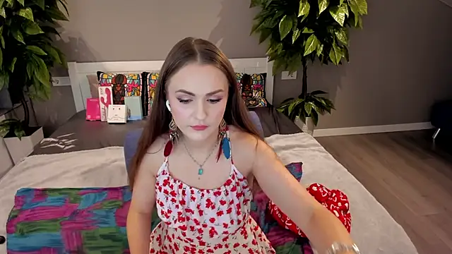 Snapshot of VeronikaVel chatting on October 5, 9:24 pm VeronikaVel online show from October 5, 9:24 pm