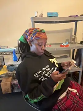 choclatepeaach online show from October 30, 6:30 pm