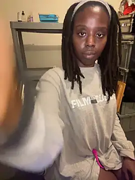 choclatepeaach online show from November 5, 6:46 am