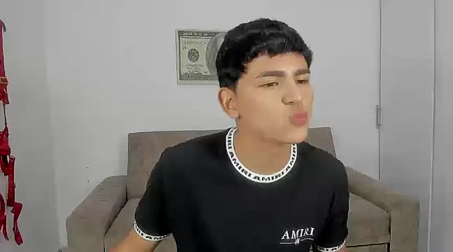 Snapshot of Lyam_ap chatting on January 2, 4:41 am Lyam ap online show from January 2, 4:41 am