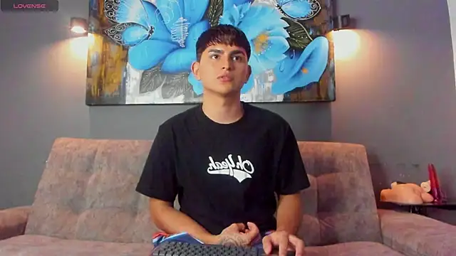 Snapshot of Lyam_ap chatting on December 18, 7:58 am Lyam ap online show from December 18, 7:58 am