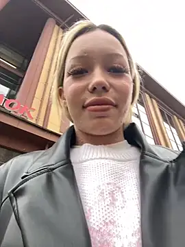 Snapshot of babydolll chatting on September 21, 10:39 am babydolll online show from September 21, 10:39 am