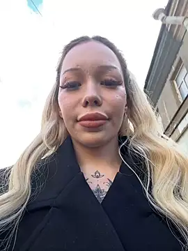 Snapshot of babydolll chatting on October 2, 10:55 am babydolll online show from October 2, 10:55 am