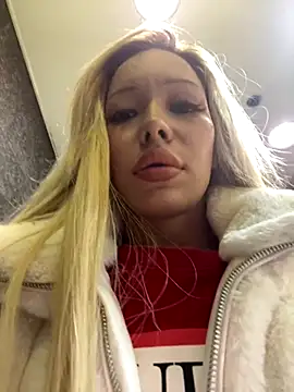 Snapshot of babydolll chatting on October 8, 12:14 pm babydolll online show from October 8, 12:14 pm