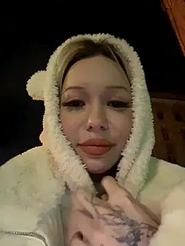 Snapshot of babydolll chatting on October 11, 5:33 pm babydolll online show from October 11, 5:33 pm