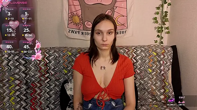 Snapshot of BlytheBlakeway chatting on February 4, 3:22 am BlytheBlakeway online show from February 4, 3:22 am