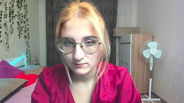 Miss Elsa  online show from December 12, 2:48 am