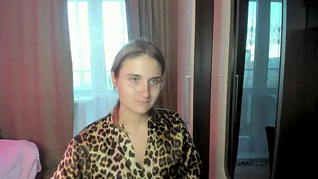 Miss Elsa  online show from September 18, 11:56 am