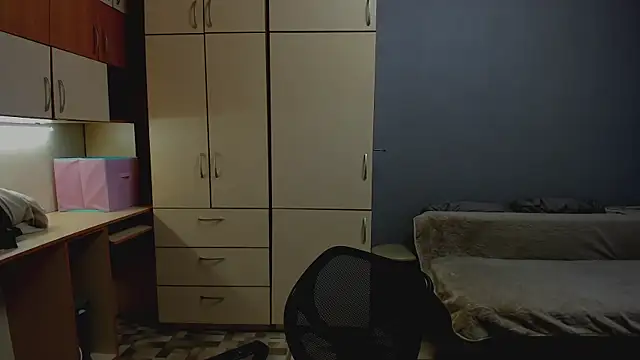 Miss Elsa  online show from January 15, 9:58 am