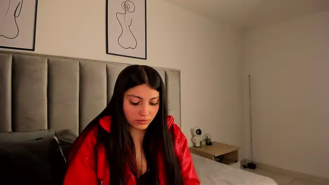 Laiia Page online show from December 3, 1:09 pm