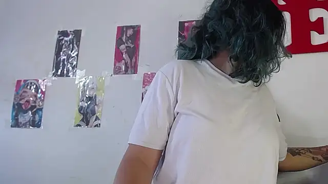 gigiqueen 18 online show from December 5, 2:14 pm